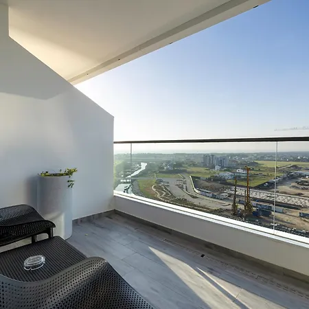 Grand Sapphire Residences By Northernland Apartmán Trikomo