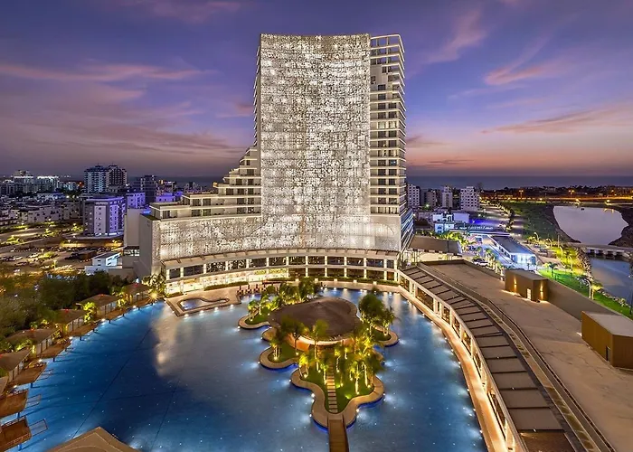 Grand Sapphire Residences By Northernland Appartamento Trikomo